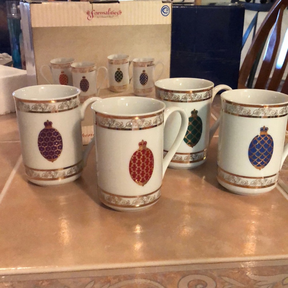 NWT Vintage Formalities IMPERIAL EGG COLLECTION